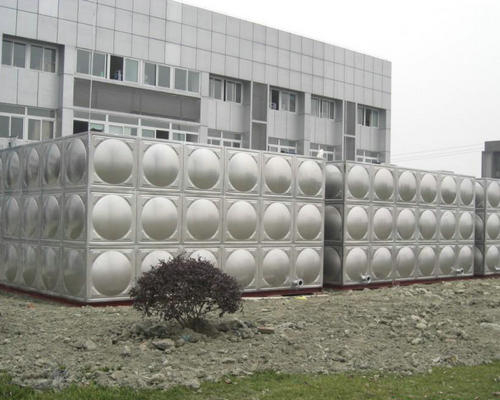 水箱的不銹鋼肋板水箱:快效、堅(jiān)固且環(huán)保的選擇