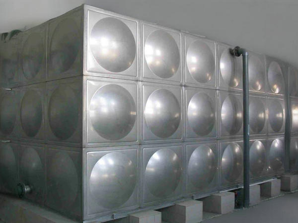 如何保證臨汾不銹鋼水箱水泥底座的質量和耐久性？